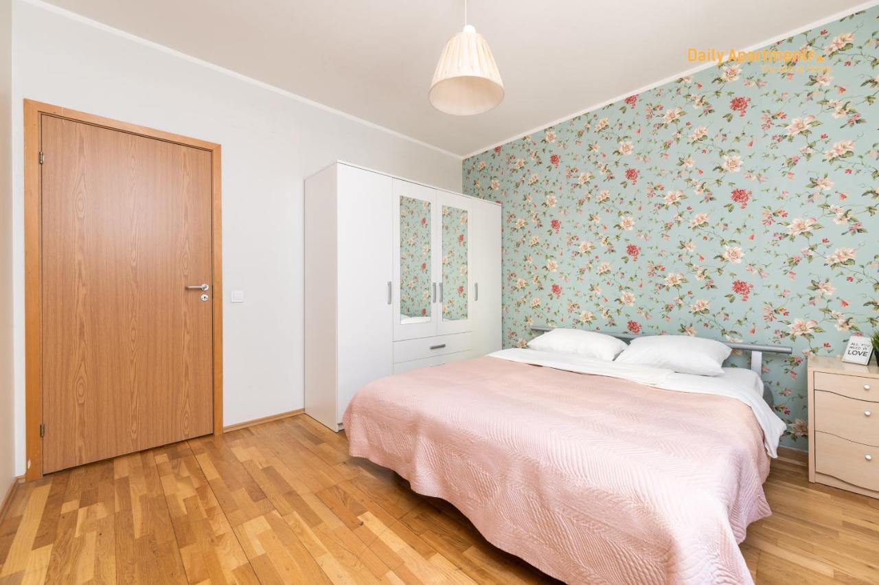 טאלין Luxury Suites - Noblessner With Sauna מראה חיצוני תמונה